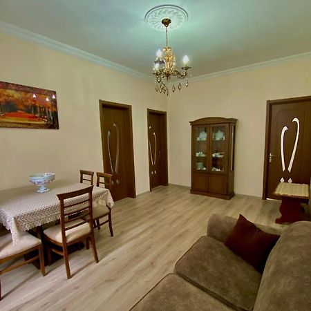 Family Home Batoumi Extérieur photo